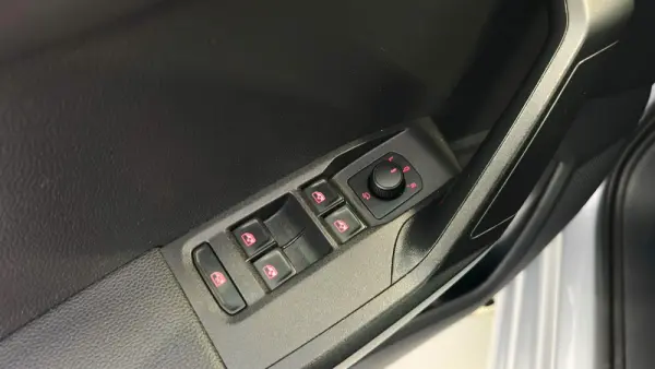 SEAT Ibiza 1.0 TSI STYLE 27