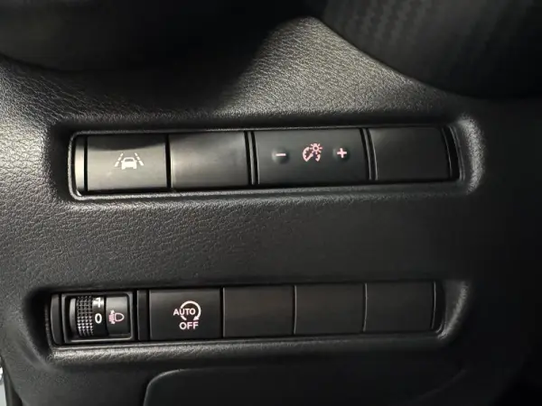 Nissan Juke 1.0 DIG-T N-Connecta DCT 31