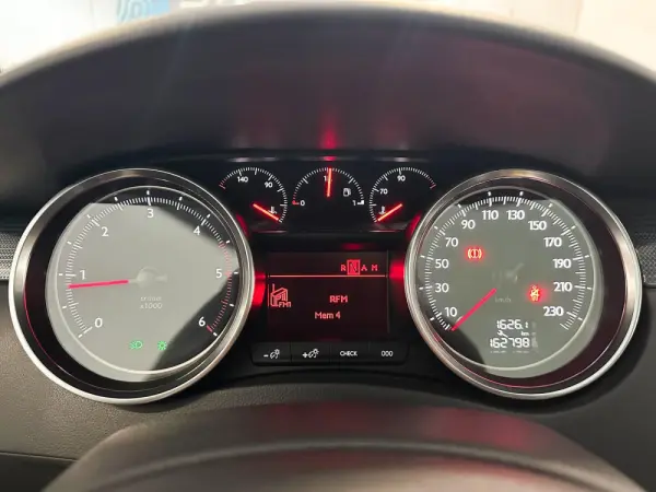 Peugeot 508 SW 1.6 e-HDi Allure 2-Tronic 105g 27