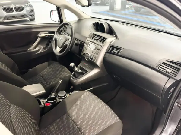 Toyota Verso 2.0 D-4D Energy 9