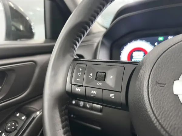 Nissan Qashqai 1.3 DIG-T MHEV Premiere Edition 24