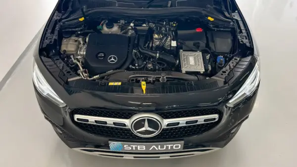 Mercedes-Benz GLA 250 e Progressive 13