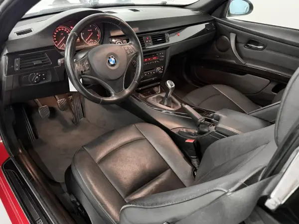 BMW 320 d Cabrio Intense 10