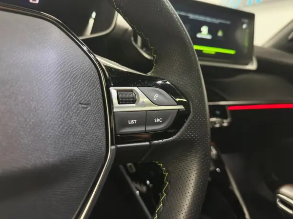 Peugeot 2008 1.2 PureTech GT Line 26