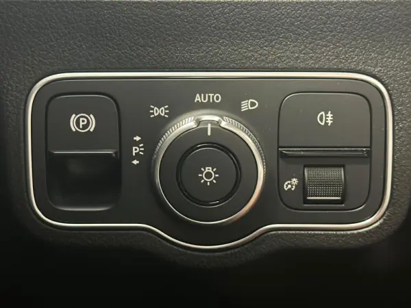 Mercedes-Benz B 180 7G-DCT Progressive 19
