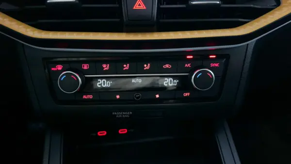 SEAT Ibiza 1.0 TSI STYLE 28
