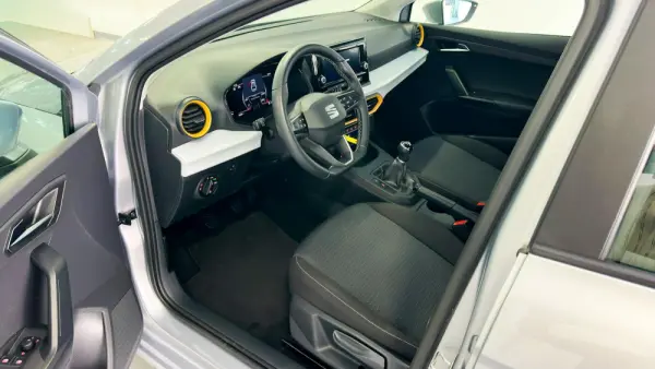 SEAT Ibiza 1.0 TSI STYLE 8