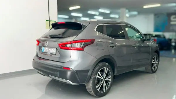 Nissan Qashqai 1.3 DIG-T N-Connecta J18 31
