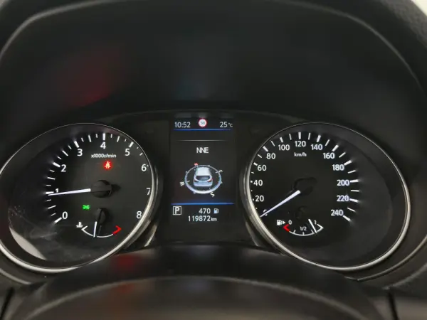 Nissan Qashqai 1.3 DIG-T N-Connecta DCT 36