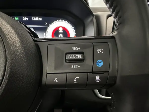 Nissan Qashqai 1.3 DIG-T MHEV Premiere Edition 25