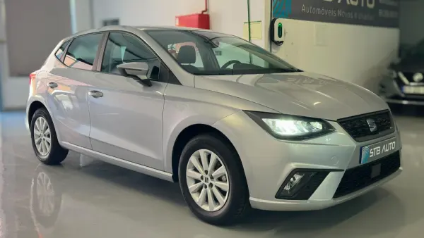 SEAT Ibiza 1.0 TSI STYLE 4