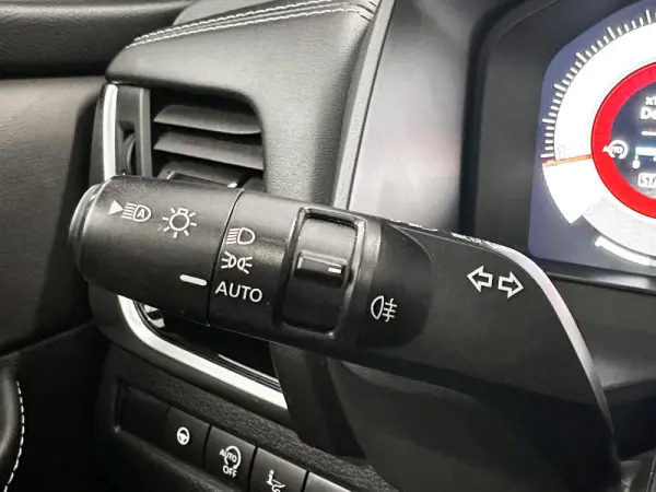 Nissan Qashqai 1.3 DIG-T MHEV Premiere Edition 23