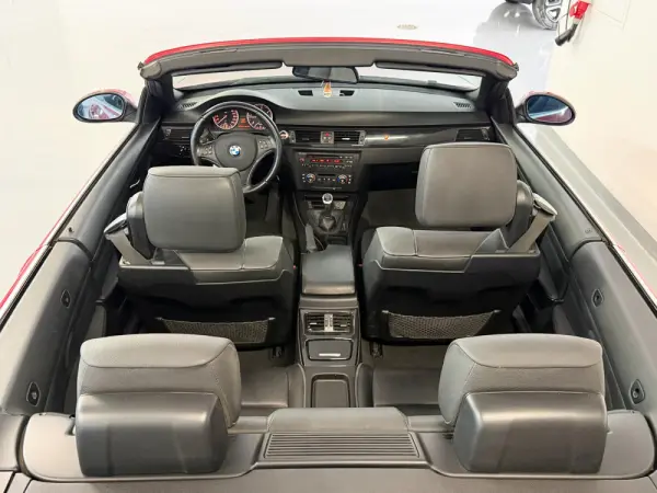 BMW 320 d Cabrio Intense 11