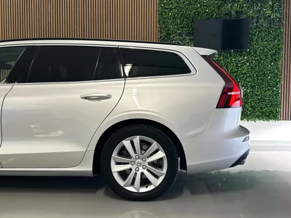 Volvo V60 B4 D Geartronic Momentum Pro 30
