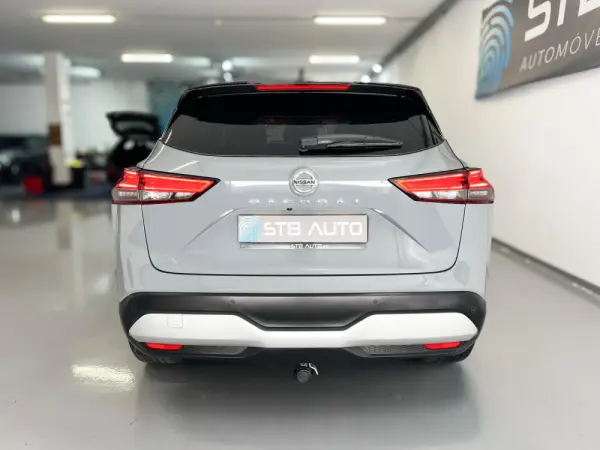 Nissan Qashqai 1.3 DIG-T MHEV Premiere Edition 4
