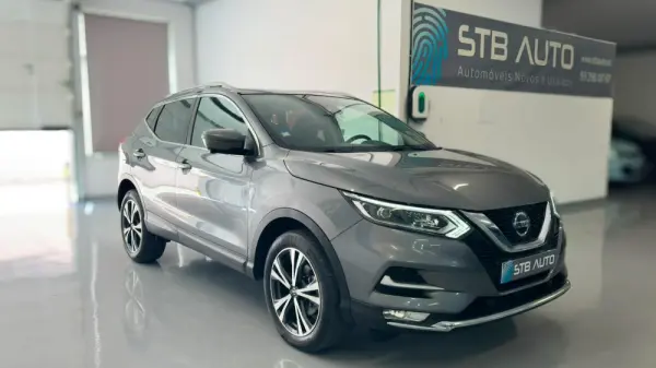 Nissan Qashqai 1.3 DIG-T N-Connecta J18 32