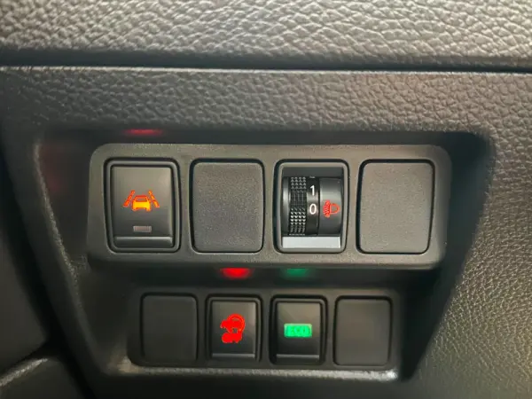 Nissan Qashqai 1.3 DIG-T N-Connecta DCT 37