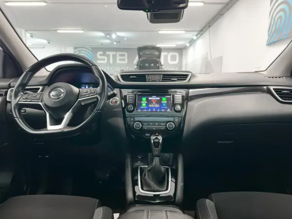 Nissan Qashqai 1.3 DIG-T N-Connecta DCT 22