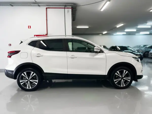 Nissan Qashqai 1.3 DIG-T N-Connecta DCT 12