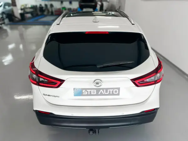 Nissan Qashqai 1.3 DIG-T N-Connecta DCT 19