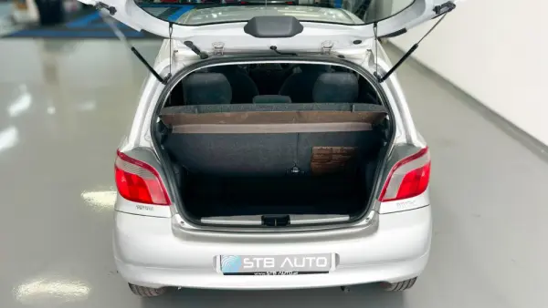 Toyota Yaris 1.0 Sol 27
