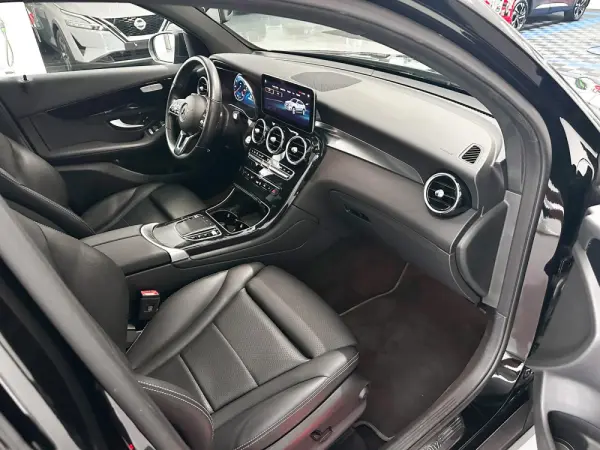 Mercedes-Benz GLC 300 de Coupé 4Matic 12