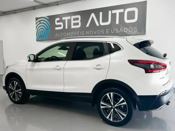Nissan Qashqai 1.3 DIG-T N-Connecta DCT 14