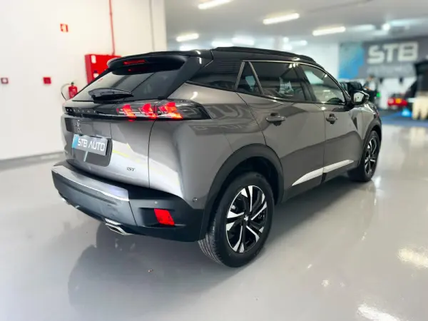 Peugeot 2008 1.2 PureTech GT Line 4