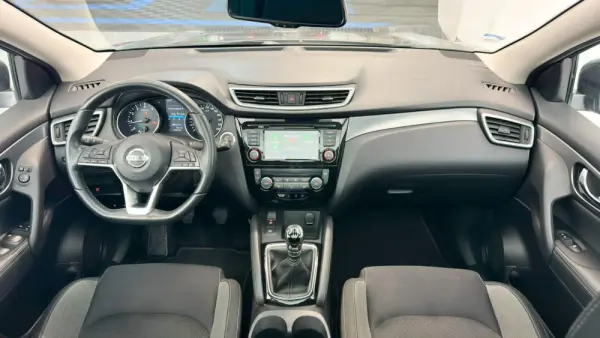 Nissan Qashqai 1.3 DIG-T N-Connecta J18 10
