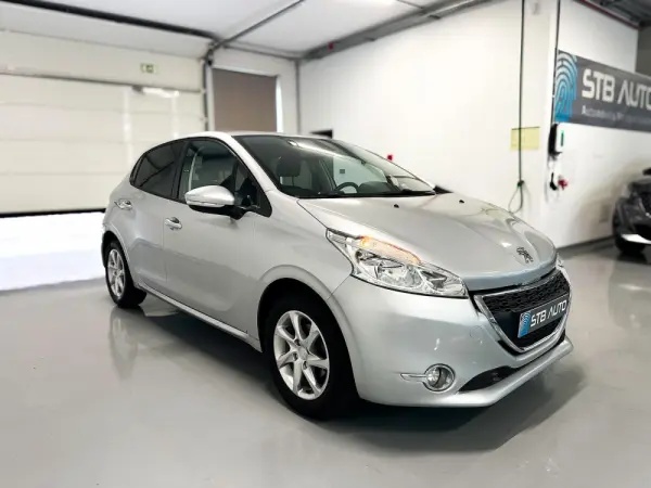 Peugeot 208 1.2 VTi Active 6
