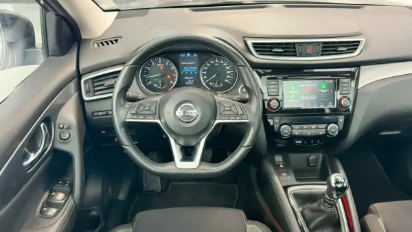 Nissan Qashqai 1.3 DIG-T N-Connecta J18 24