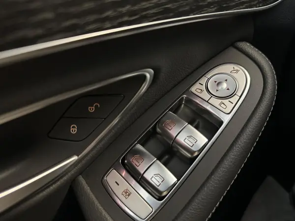 Mercedes-Benz C 300 de T 9G-TRONIC Avantgarde 35