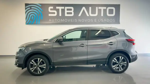 Nissan Qashqai 1.3 DIG-T N-Connecta J18 33