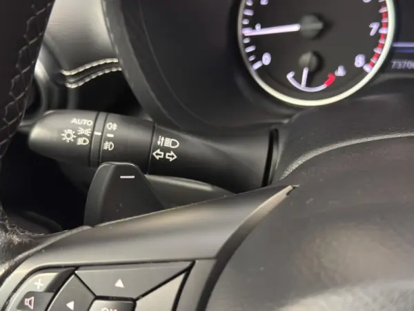 Nissan Juke 1.0 DIG-T N-Connecta DCT 28