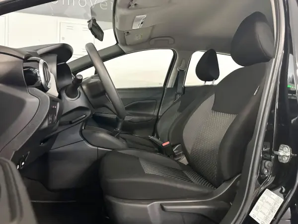 Nissan Micra 1.0 G Acenta 6