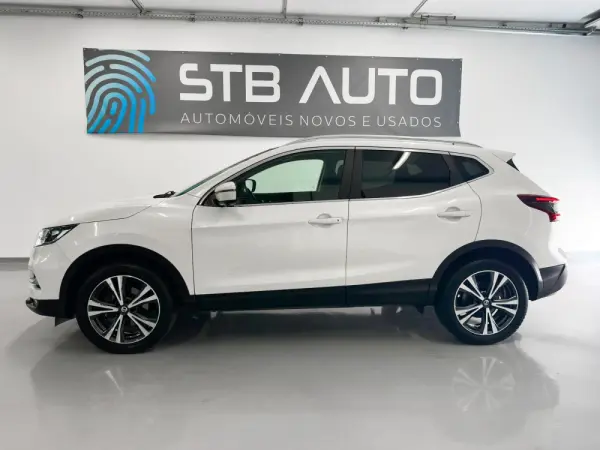Nissan Qashqai 1.3 DIG-T N-Connecta DCT 15
