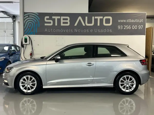 Audi A3 1.6 TDI Attraction Ultra 2