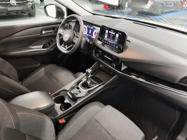 Nissan Qashqai 1.3 DIG-T MHEV Premiere Edition 8