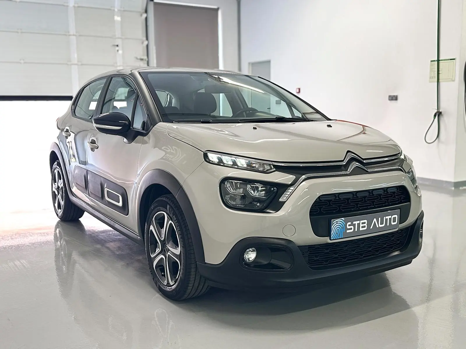 Citroen C3 Pure Tech S&S Feel 6