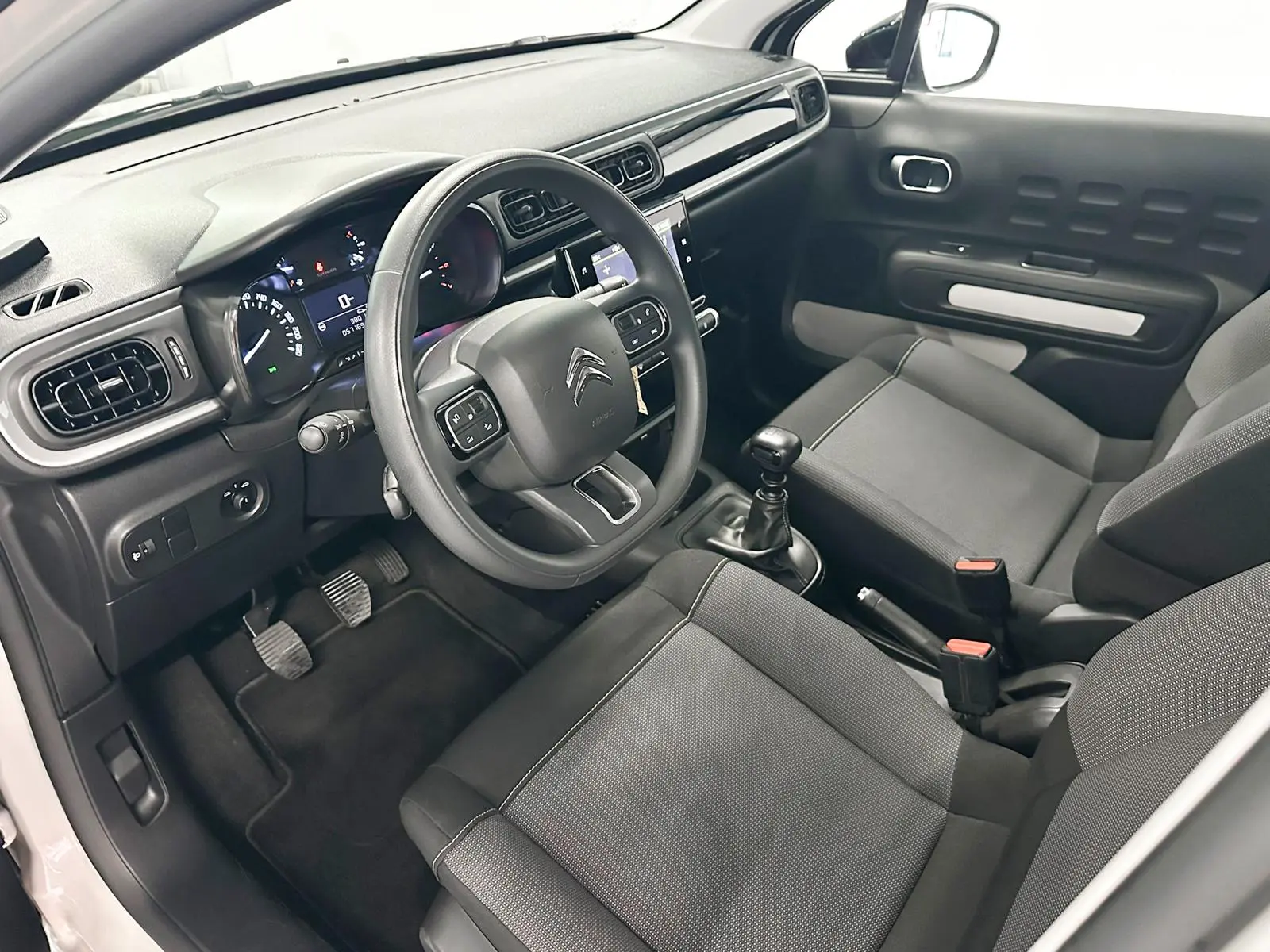 Citroen C3 Pure Tech S&S Feel 10