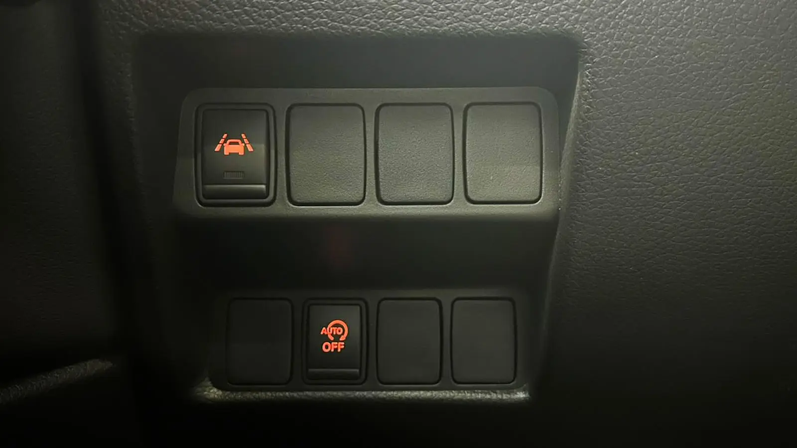 Nissan Qashqai 1.3 DIG-T N-Connecta J18 21