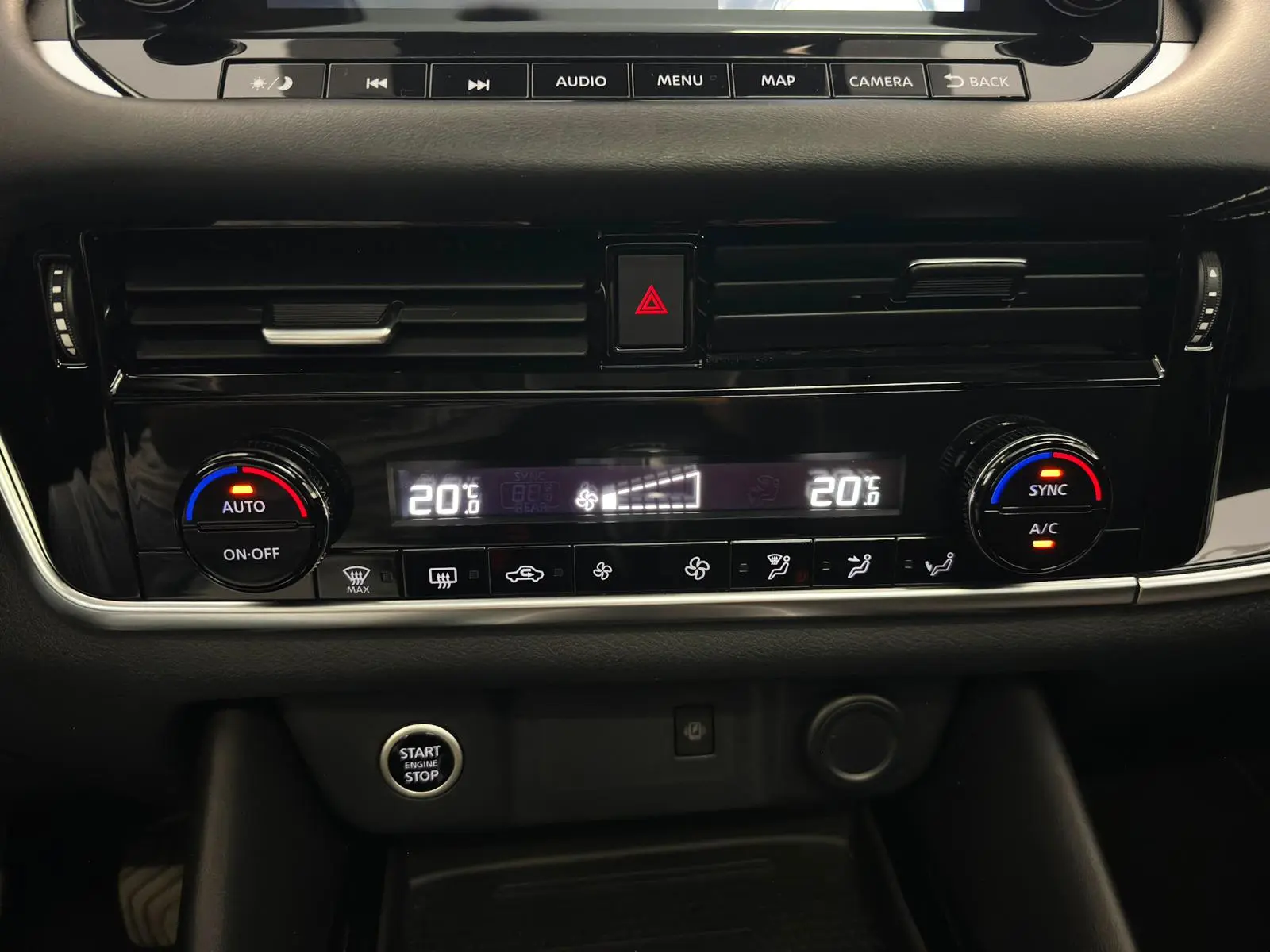 Nissan Qashqai 1.3 DIG-T MHEV Premiere Edition 29