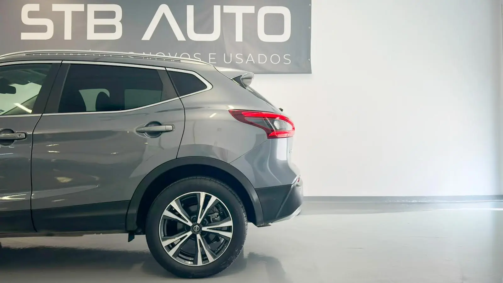 Nissan Qashqai 1.3 DIG-T N-Connecta J18 35