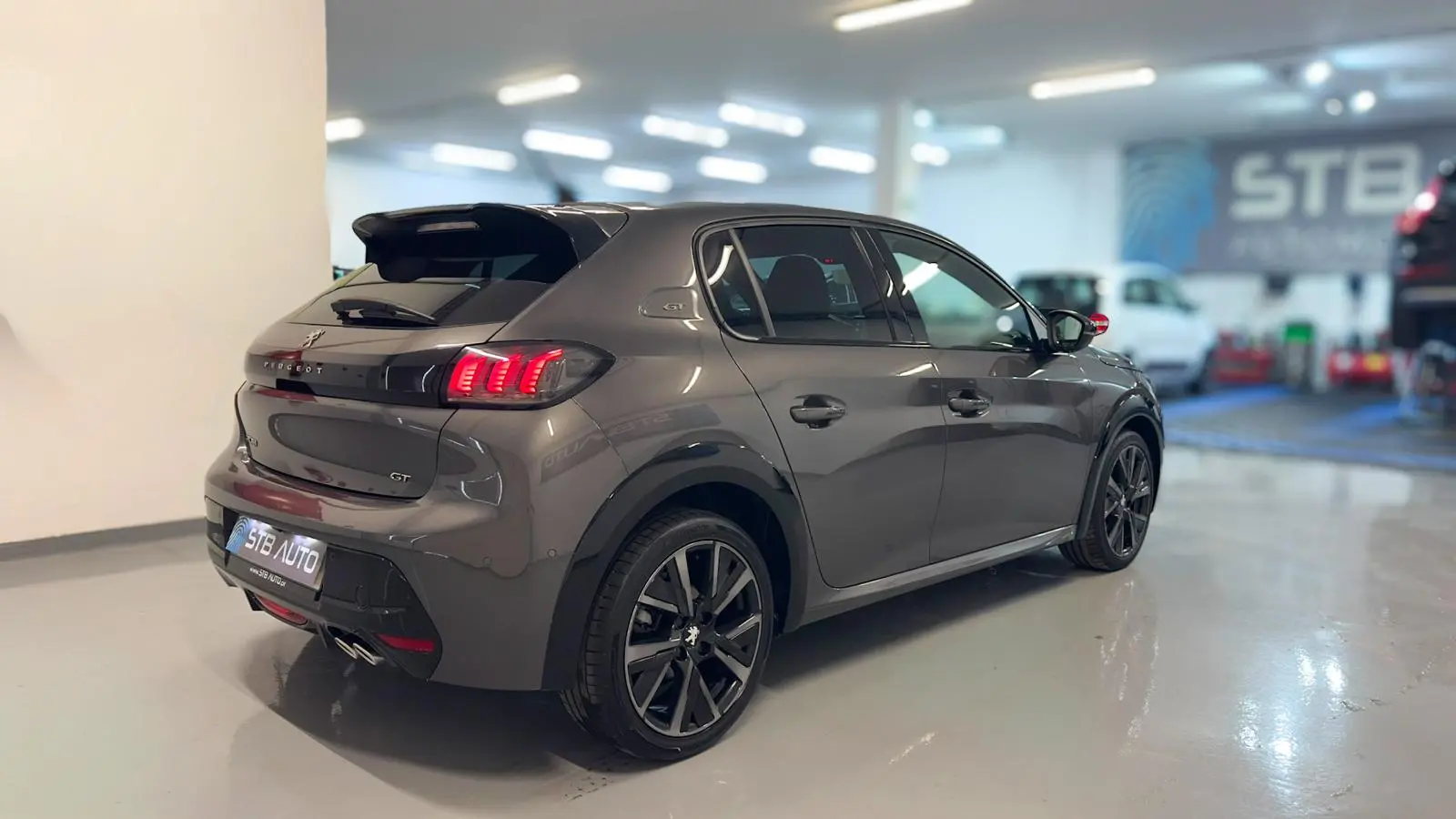 Peugeot 208 1.2 PureTech GT Pack EAT8 17