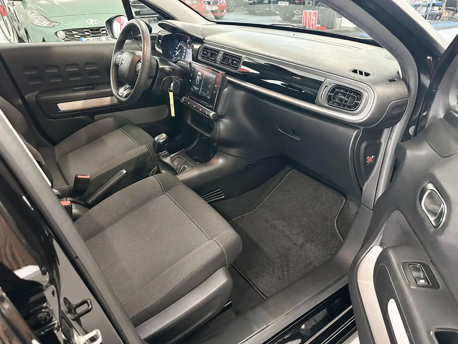 Citroen C3 1.2 PureTech Plus 21