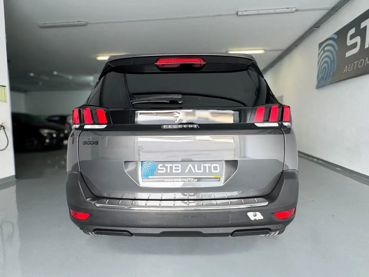 Peugeot 5008 1.5 BlueHDi Allure 4