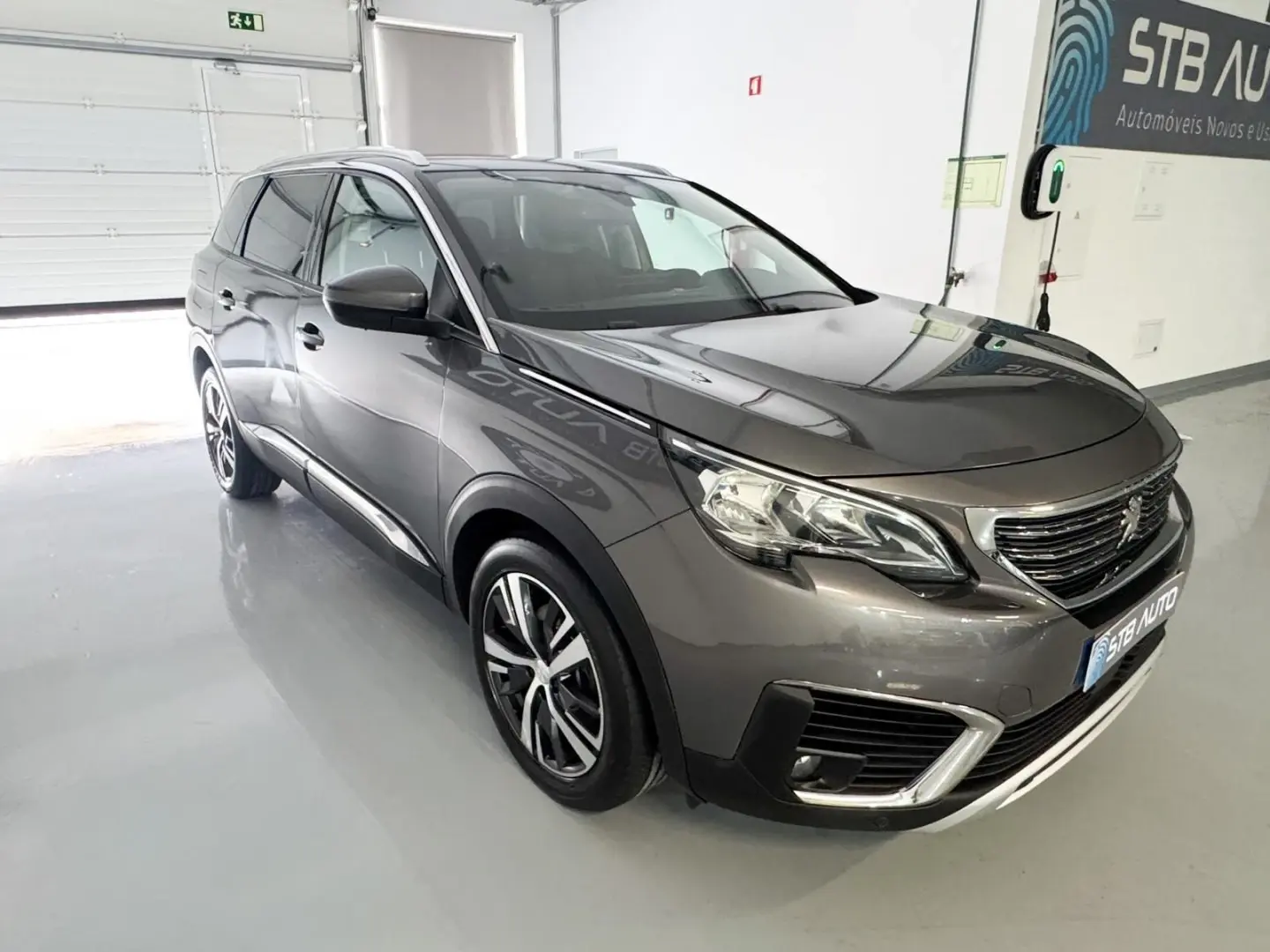 Peugeot 5008 1.5 BlueHDi Allure 3