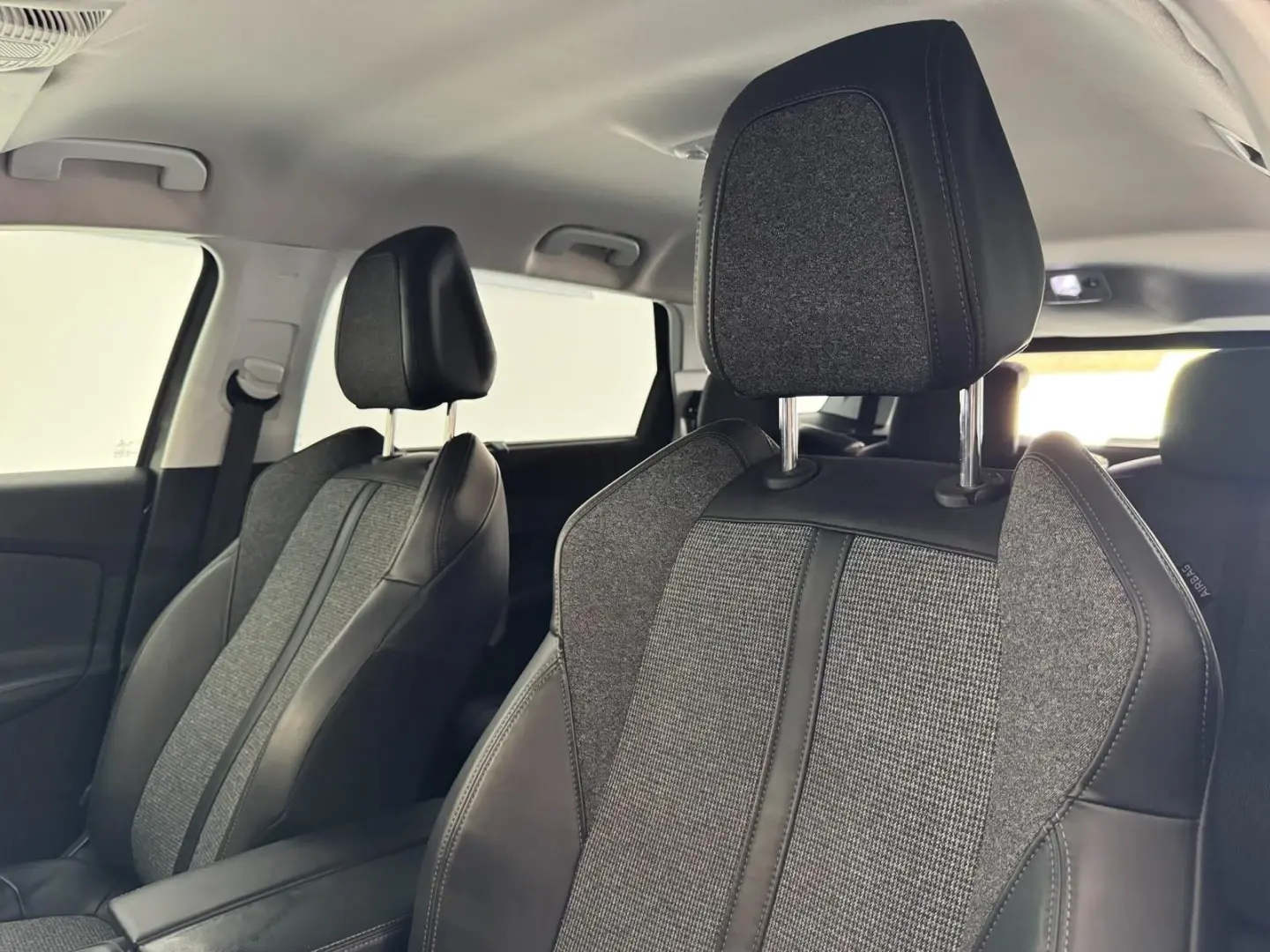 Peugeot 5008 1.5 BlueHDi Allure 8