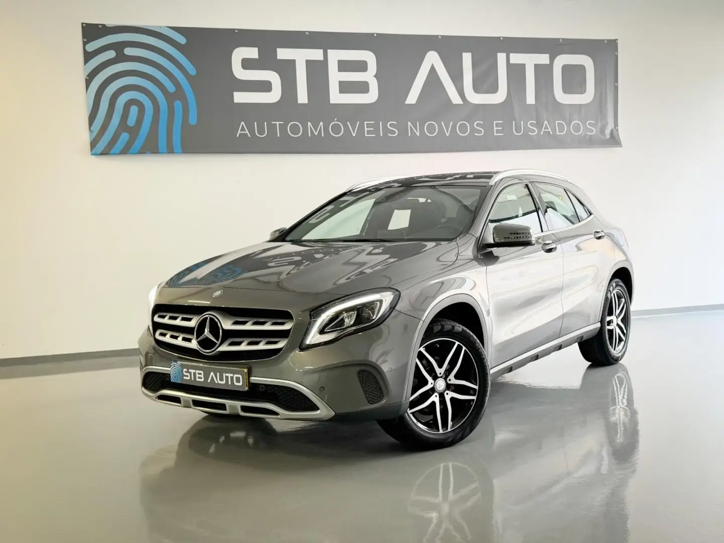 Mercedes-Benz GLA 180 CDi AMG Line 1