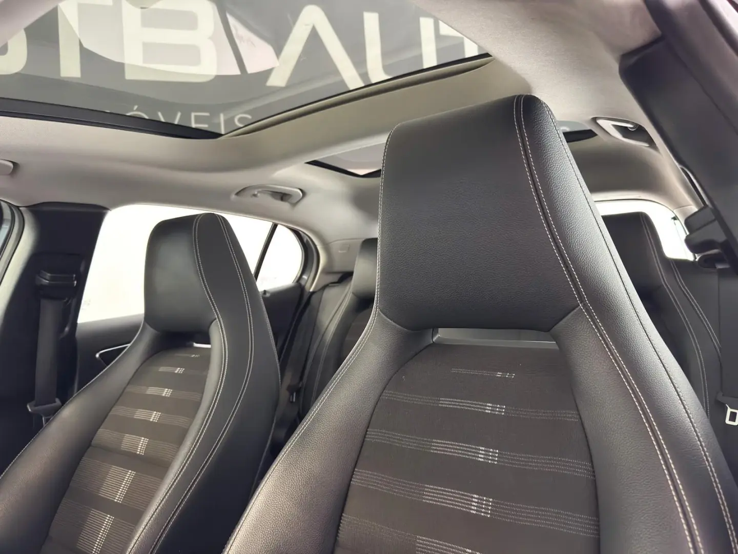Mercedes-Benz GLA 180 CDi AMG Line 8